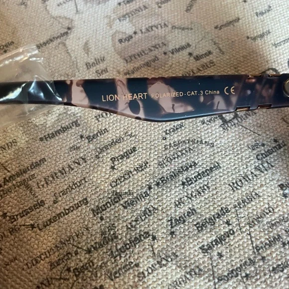 NWOB Blenders Eyewear Lion Heart Tortoise to Champagne Polarized Sunglasses - Picture 6 of 10